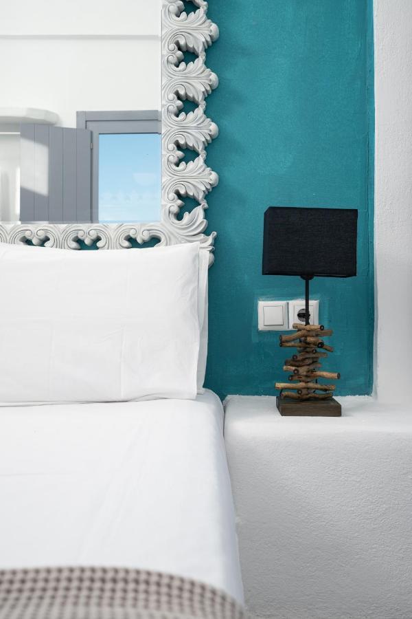 Blue White Suites Firostefani Ngoại thất bức ảnh